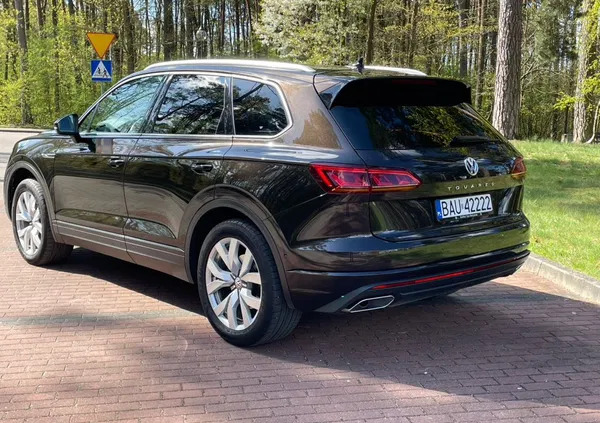 samochody osobowe Volkswagen Touareg cena 180000 przebieg: 121000, rok produkcji 2018 z Augustów